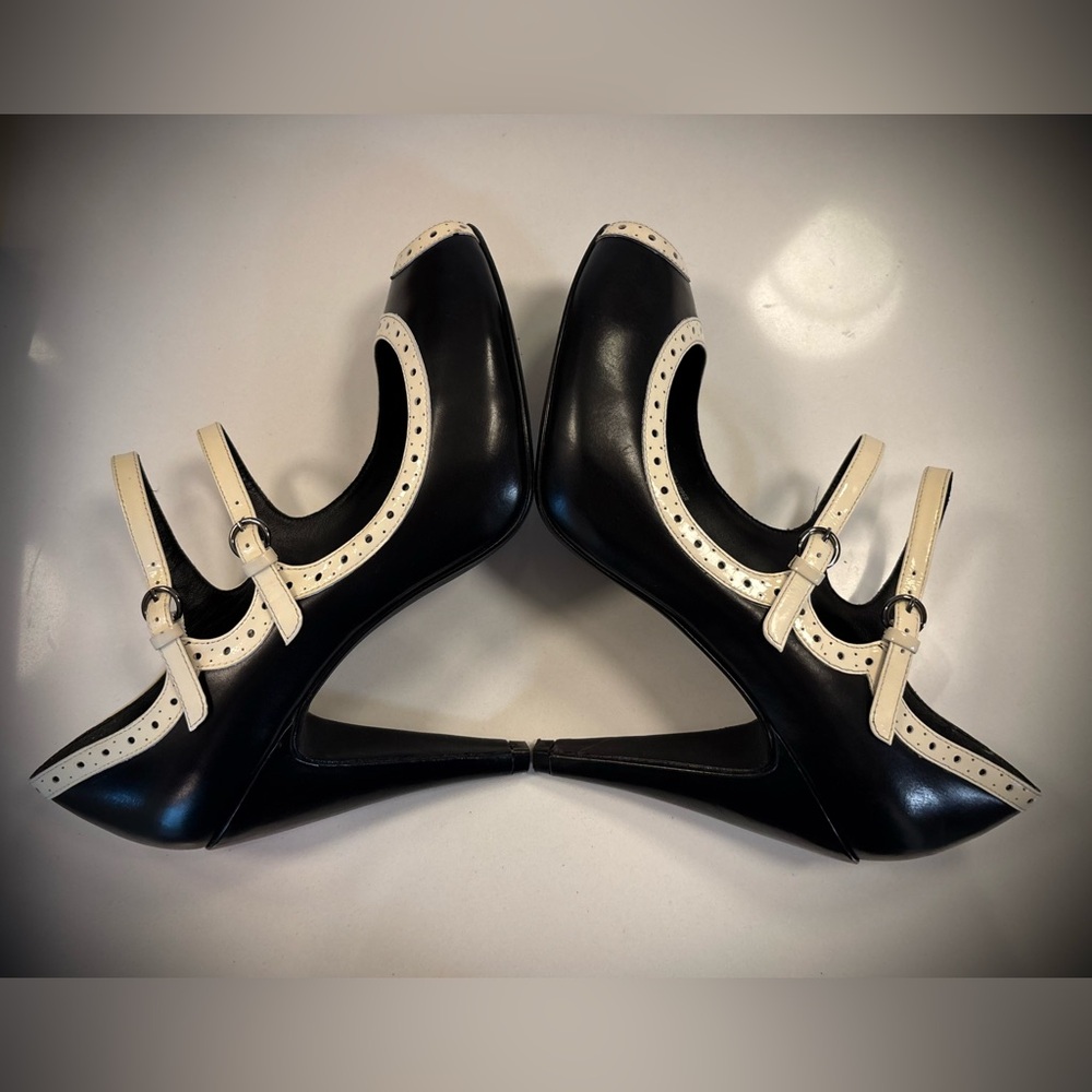 🎩 VIA SPIGA vintage Double Strap Mary Jane Peep Pumps Black/Cream w/ brogue - Picture 6 of 13